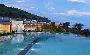 Dharamshala hotels- Poolside